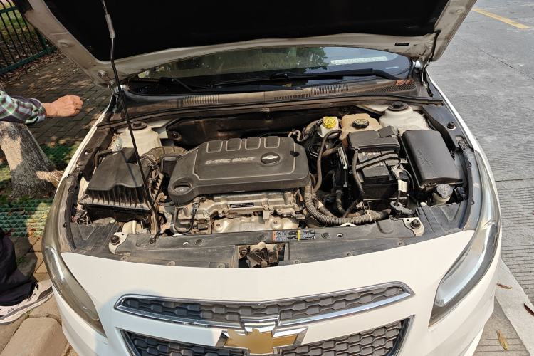 Used Chevrolet Cruze 2015 1.5L Classic SE MT Engine Bay