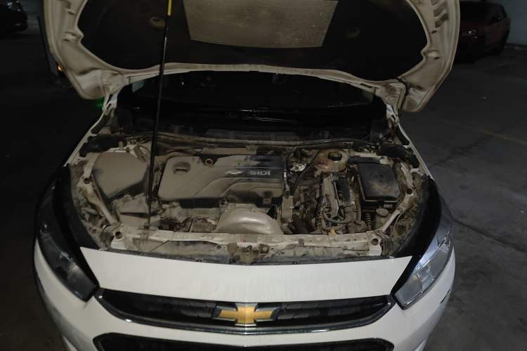 Used Chevrolet Cruze 2015 1.5L Manual Fashion Edition Engine Bay