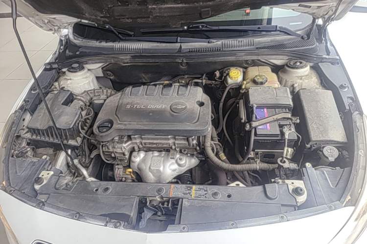 Used Chevrolet Cruze 2015 1.5L Classic SE AT Engine Bay