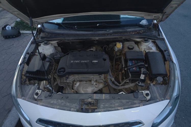 Used Chevrolet Cruze 2015 1.5L Classic SL MT Engine Bay