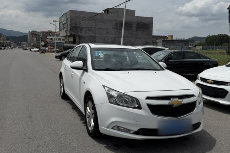 Used Chevrolet Cruze 2015 1.5L Classic SE MT Exterior 1