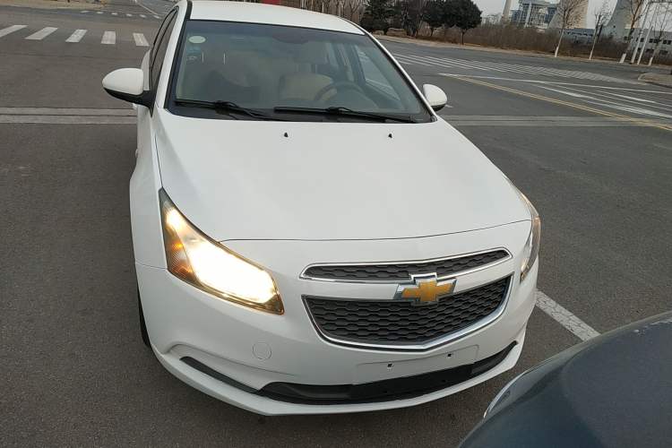 Used Chevrolet Cruze 2015 1.5L Classic SL MT Exterior 1