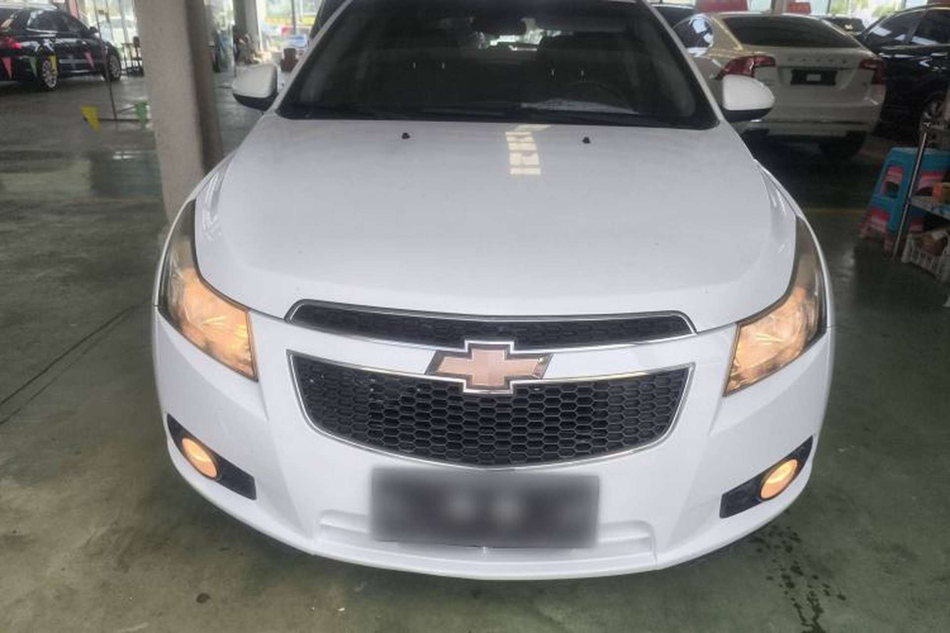 Used Chevrolet Cruze 2015 Hatchback 1.6L Automatic Comfort Edition Exterior 1