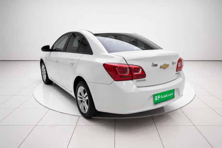 Used Chevrolet Cruze 2015 1.5L Classic SE MT Exterior 2