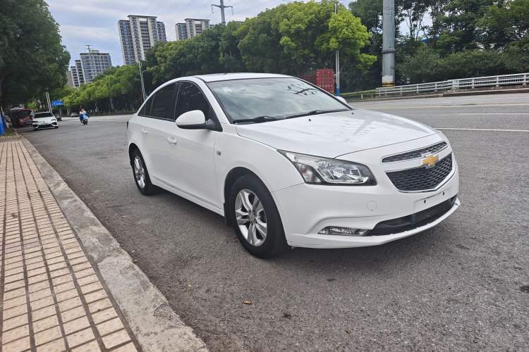 Used Chevrolet Cruze 2015 1.5L Classic SE AT Exterior 2