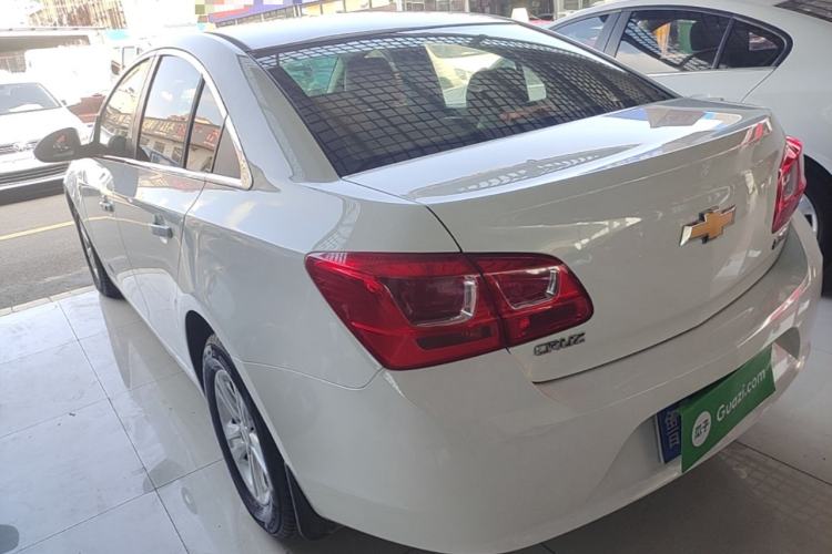 Used Chevrolet Cruze 2015 1.5L Classic SL MT Exterior 2