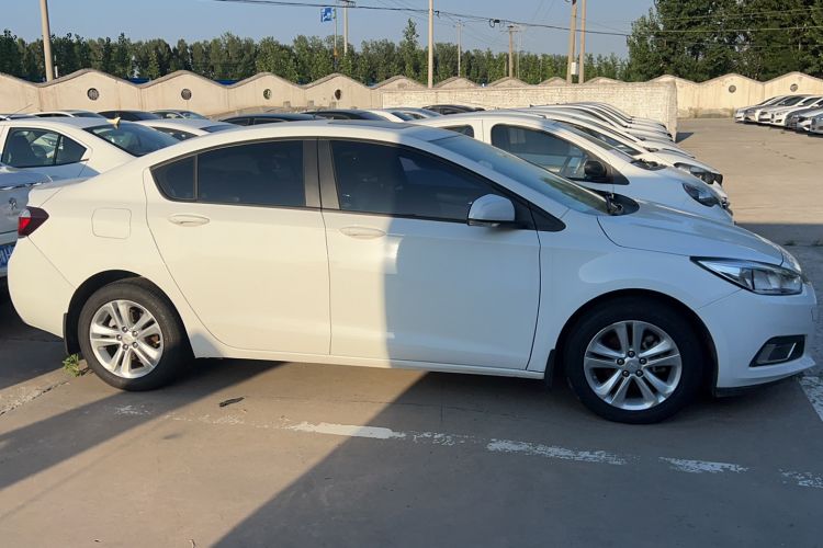 Used Chevrolet Cruze 2015 1.5L Automatic Luxury Edition Exterior 2