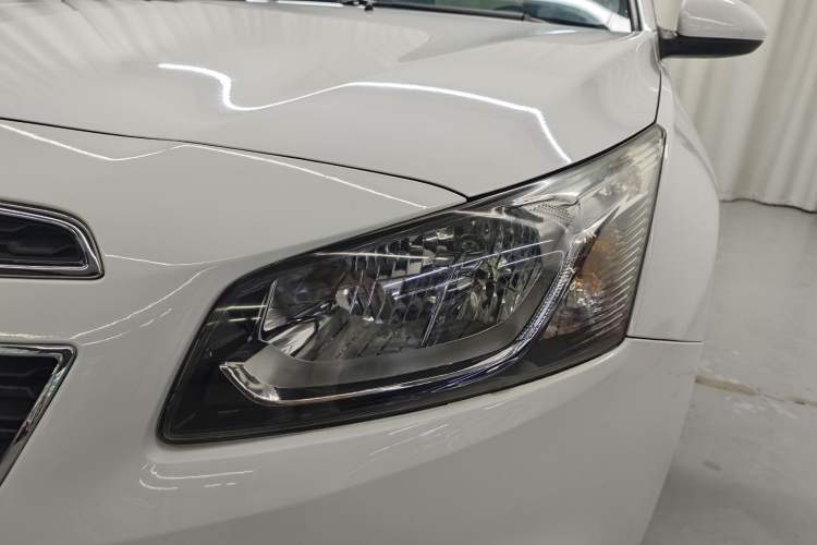 Used Chevrolet Cruze 2015 1.5L Classic SE AT Exterior 2