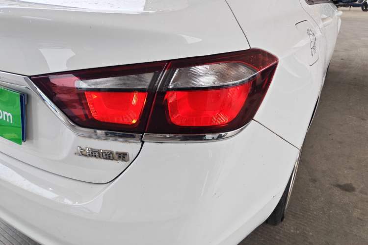 Used Chevrolet Cruze 2015 1.5L Manual Fashion Edition Exterior 3