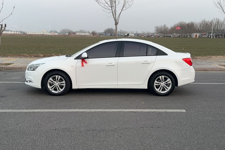 Used Chevrolet Cruze 2015 1.5L Classic SE AT Exterior 3