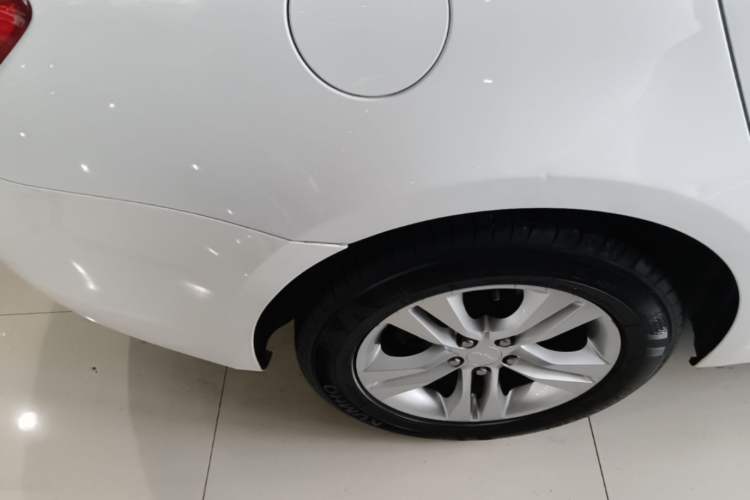 Used Chevrolet Cruze 2015 1.5L Classic SE AT Exterior 3