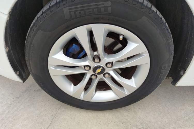 Used Chevrolet Cruze 2015 1.5L Classic SE MT Exterior 4