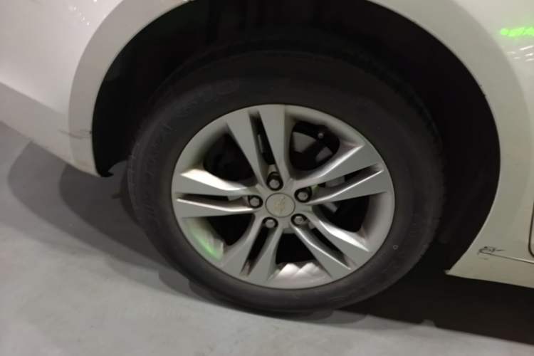 Used Chevrolet Cruze 2015 1.5L Classic SE AT Exterior 5