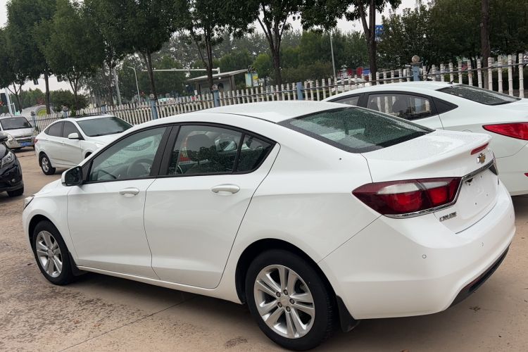 Used Chevrolet Cruze 2015 1.5L Automatic Luxury Edition Exterior 5