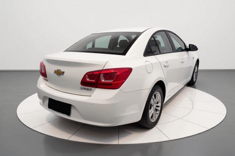 Used Chevrolet Cruze 2015 1.5L Classic SE MT Exterior 5