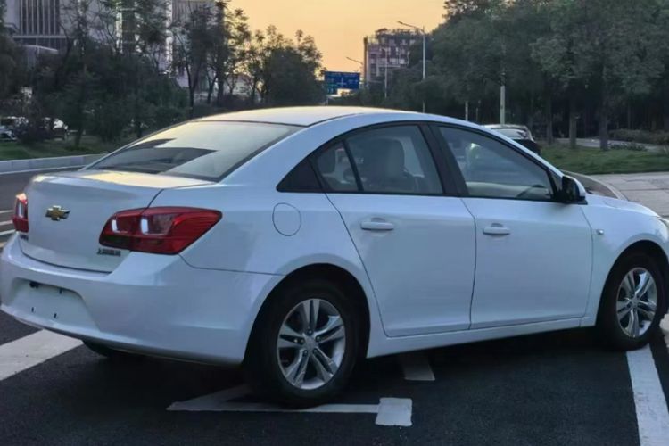 Used Chevrolet Cruze 2015 1.5L Classic SE AT Exterior 7