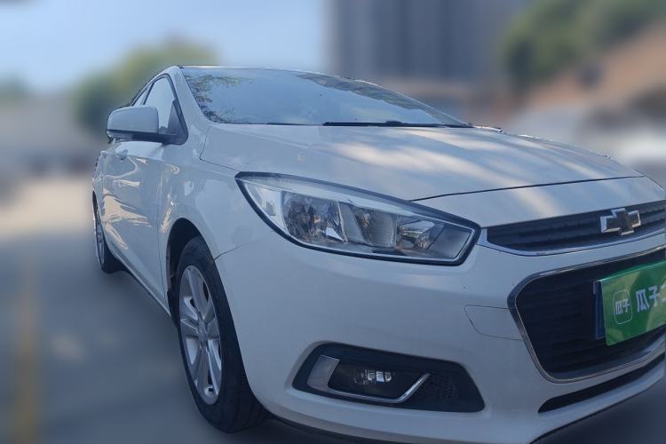 Used Chevrolet Cruze 2015 1.5L Automatic Luxury Edition Front Right 45 Deg