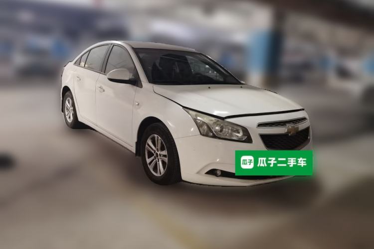 Used Chevrolet Cruze 2015 1.5L Classic SL MT Front Right 45 Deg