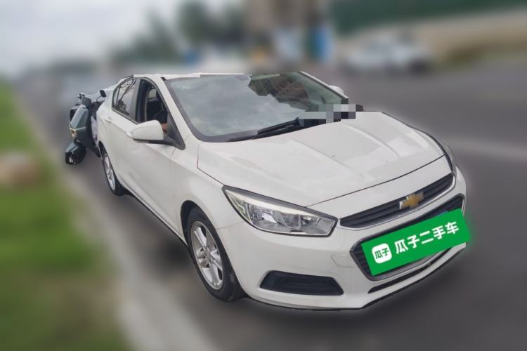 Used Chevrolet Cruze 2015 1.5L Manual Fashion Edition Front Right 45 Deg