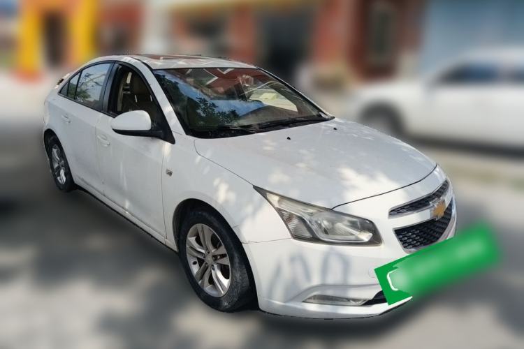 Used Chevrolet Cruze 2015 1.5L Classic SE AT Front Right 45 Deg