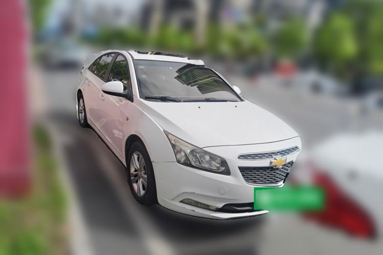 Used Chevrolet Cruze 2015 1.5L Classic SE AT Front Right 45 Deg