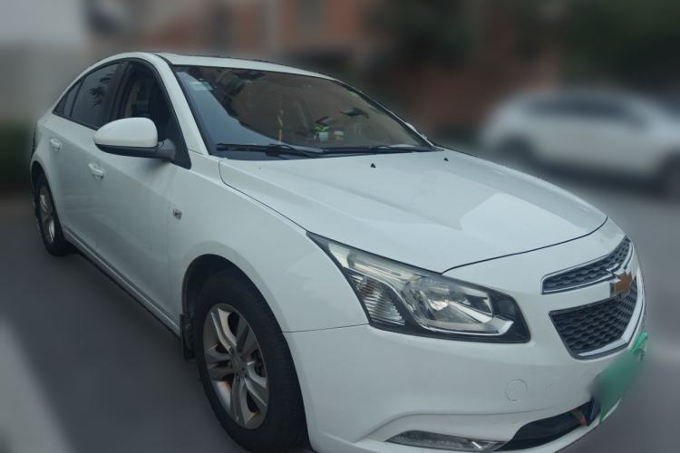 Used Chevrolet Cruze 2015 1.5L Classic SE AT Front Right 45 Deg