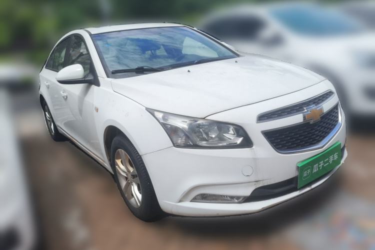Used Chevrolet Cruze 2015 1.5L Classic SE AT Front Right 45 Deg