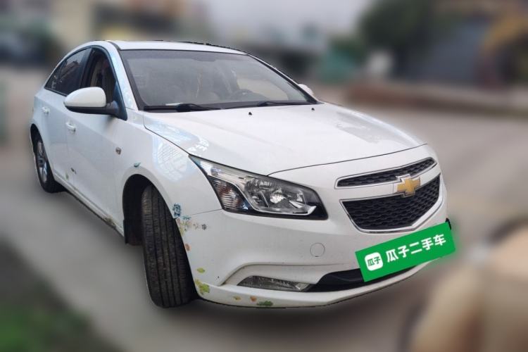 Used Chevrolet Cruze 2015 1.5L Classic SE MT Front Right 45 Deg