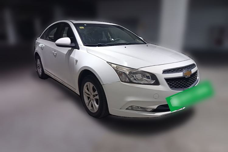 Used Chevrolet Cruze 2015 1.5L Classic SE AT Front Right 45 Deg