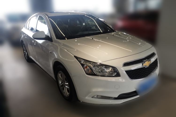 Used Chevrolet Cruze 2015 1.5L Classic SE AT Front Right 45 Deg