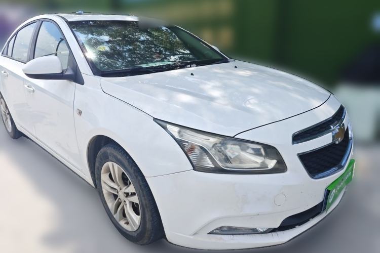 Used Chevrolet Cruze 2015 1.5L Classic SE AT Front Right 45 Deg