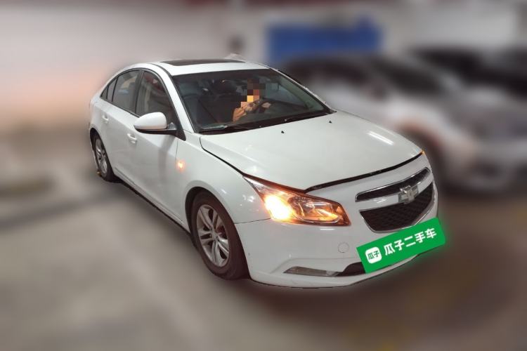 Used Chevrolet Cruze 2015 1.5L Classic SE AT Front Right 45 Deg