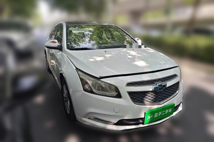 Used Chevrolet Cruze 2015 1.5L Classic SE MT Front Right 45 Deg