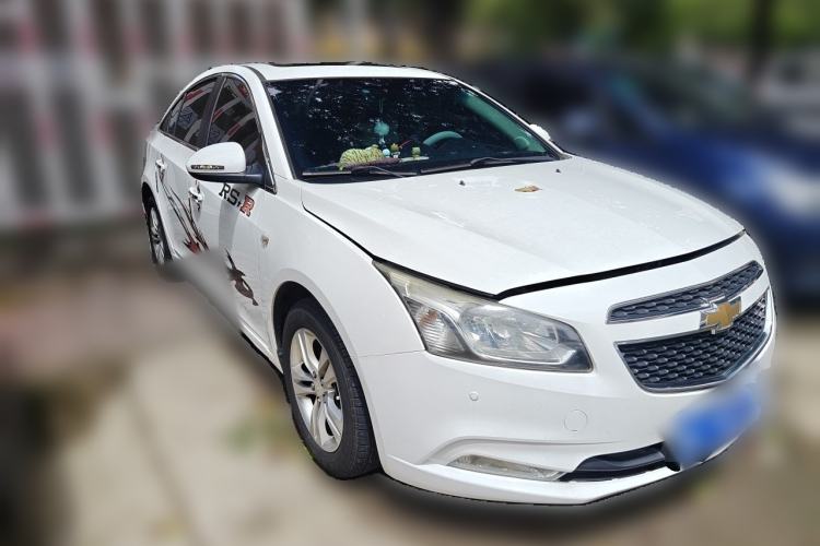 Used Chevrolet Cruze 2015 1.5L Classic SE AT Front Right 45 Deg
