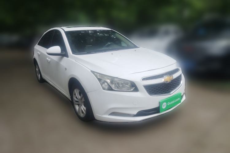 Used Chevrolet Cruze 2015 1.5L Classic SE AT Front Right 45 Deg