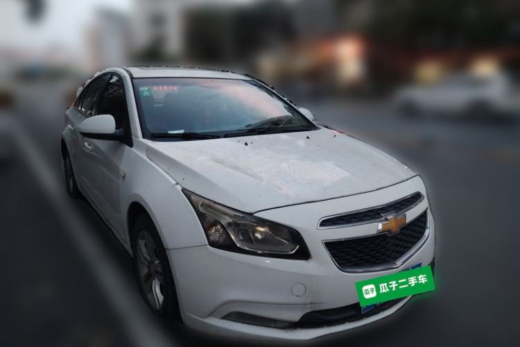 Used Chevrolet Cruze 2015 1.5L Classic SE MT Front Right 45 Deg