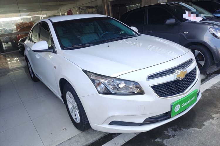Used Chevrolet Cruze 2015 1.5L Classic SL MT Front Right 45 Deg