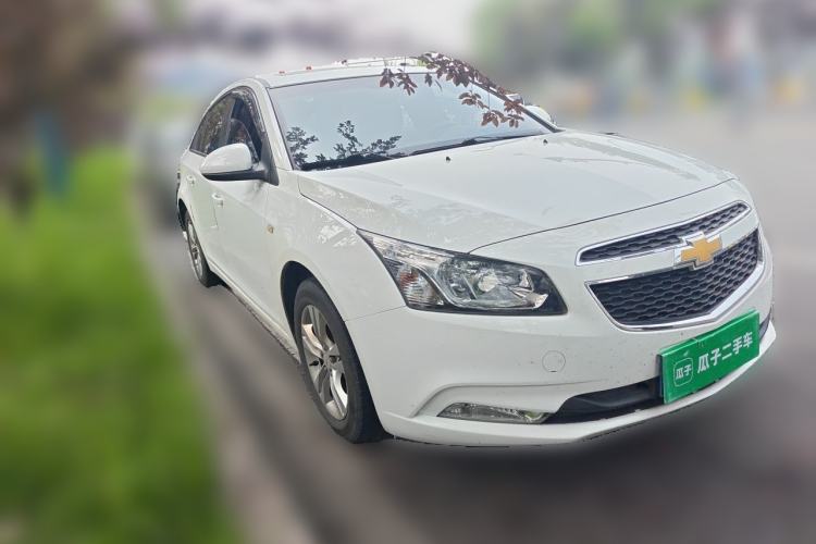 Used Chevrolet Cruze 2015 1.5L Classic SE AT Front Right 45 Deg