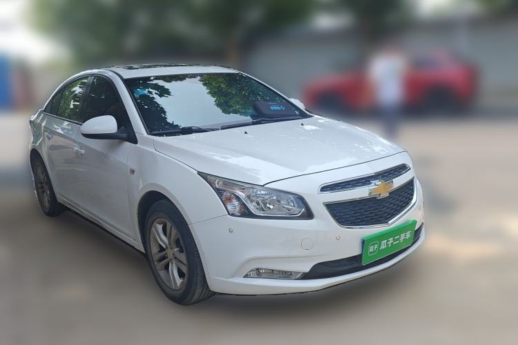 Used Chevrolet Cruze 2015 1.5L Classic SE AT Front Right 45 Deg