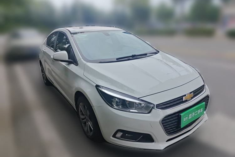 Used Chevrolet Cruze 2015 1.4T DCG Luxury Edition Front Right 45 Deg