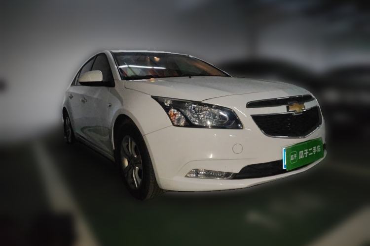 Used Chevrolet Cruze 2015 1.5L Classic SE AT Front Right 45 Deg