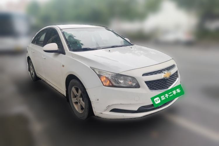 Used Chevrolet Cruze 2015 1.5L Classic SL MT Front Right 45 Deg