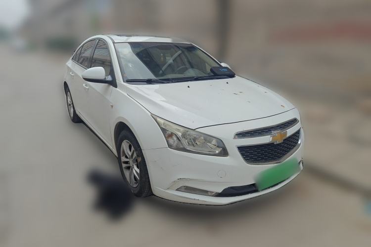 Used Chevrolet Cruze 2015 1.5L Classic SE AT Front Right 45 Deg