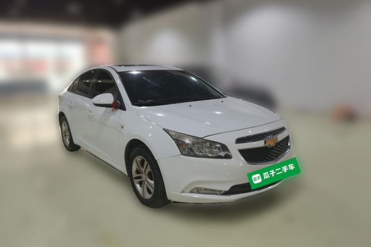 Used Chevrolet Cruze 2015 1.5L Classic SE AT Front Right 45 Deg