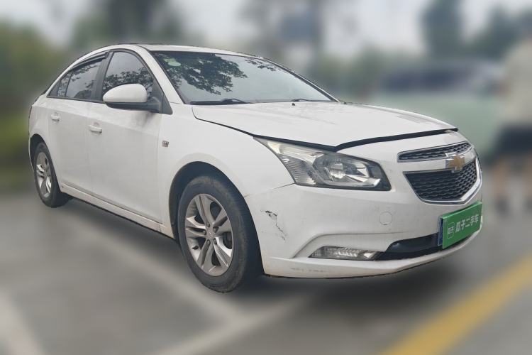 Used Chevrolet Cruze 2015 1.5L Classic SE AT Front Right 45 Deg