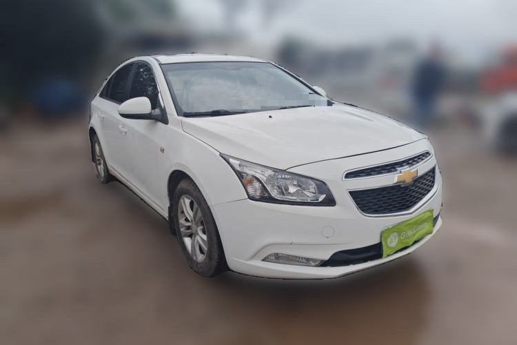 Used Chevrolet Cruze 2015 1.5L Classic SE AT Front Right 45 Deg