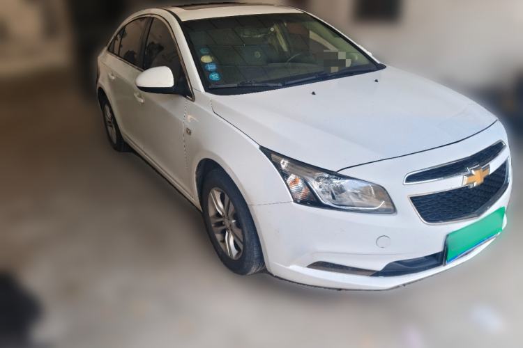 Used Chevrolet Cruze 2015 1.5L Classic SE AT Front Right 45 Deg