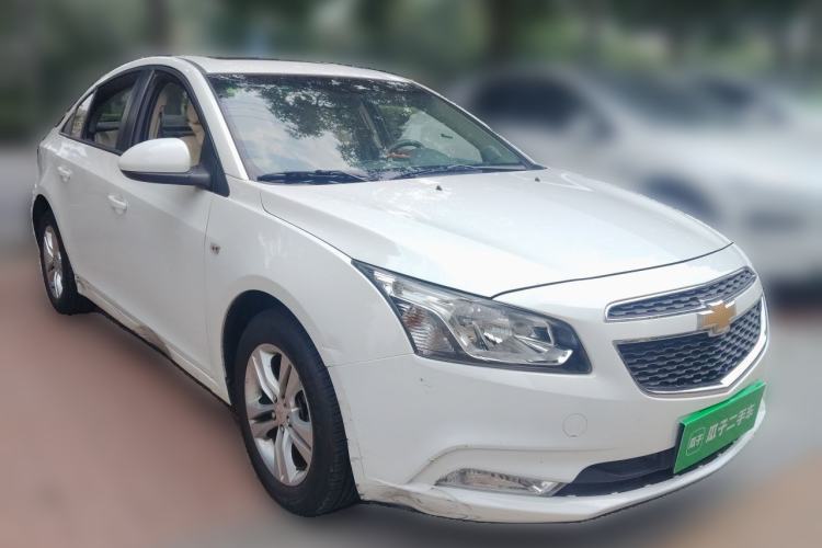 Used Chevrolet Cruze 2015 1.5L Classic SE AT Front Right 45 Deg
