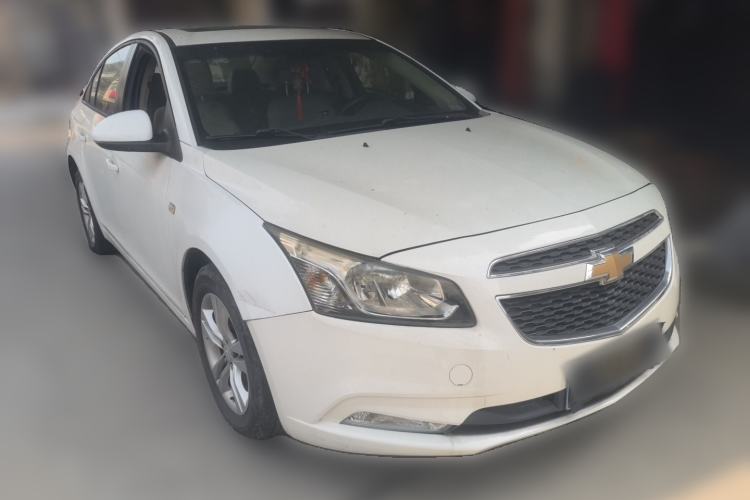 Used Chevrolet Cruze 2015 1.5L Classic SE AT Front Right 45 Deg