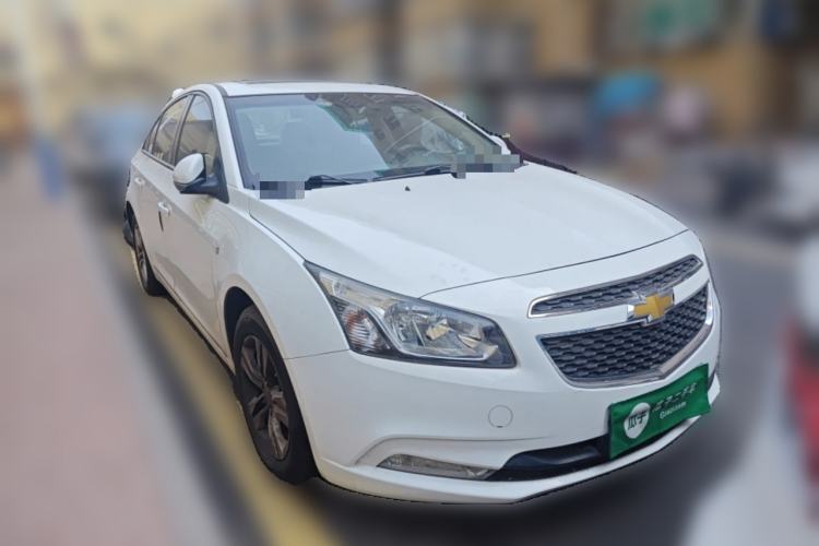 Used Chevrolet Cruze 2015 1.5L Classic SE AT Front Right 45 Deg